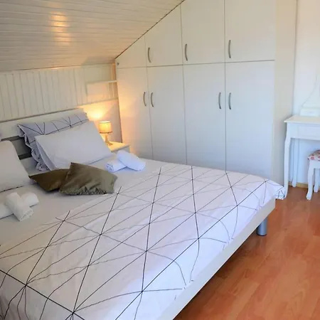 Apartamento Beautiful Sea-view In Croatia Marina (Bossoglina)