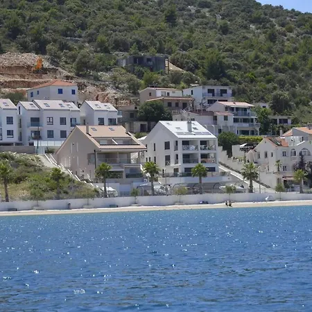 Apartamento Beautiful Sea-view In Croatia Marina (Bossoglina)